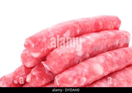 ein Haufen von rohem Schweine-Fleisch Wurst auf einem weißen Hintergrund Stockfoto