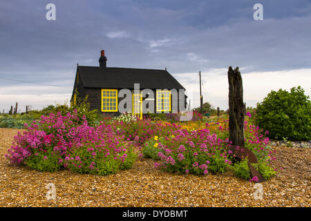 Prospect Cottage bei Dungeness, die einst im Besitz von Derek Jarmanwho war ein britischer Filmregisseur. Stockfoto