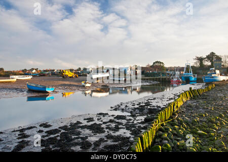 Hafen von Brancaster Staithe an der Nordküste Norfolk Angeln. Stockfoto