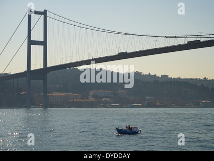 Erste Bosporus-Brücke über den Bosporus, Istanbul in der Türkei. Stockfoto