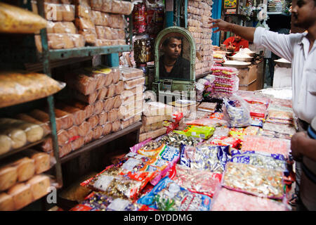 Ein Lebensmittelgeschäft in Chandni Chowk. Stockfoto