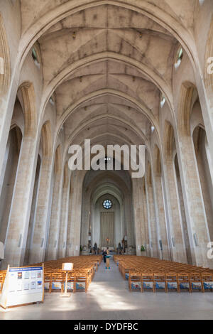Innenansicht der Guildford Kathedrale Gang und Schurke. Stockfoto