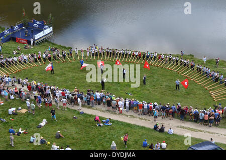 Alphorn Alphorn Musik Feier Wettbewerb Nendaz Schweiz Europa Valais Wallis Hörnern Instrument Wind Musik Alpen S Stockfoto