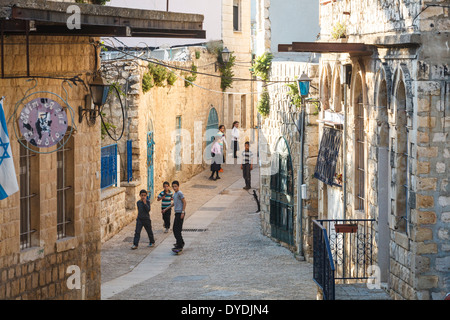 Straßenszene in der Altstadt von Safed, upper Galilee, Israel. Stockfoto