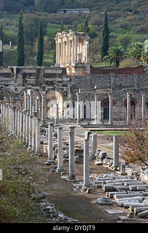 Ephesus griechische römische Frühgeschichte Türkei römischen Reich bauen Architektur Archäologie Küste Stadt Fassade Restaurierung colu Stockfoto