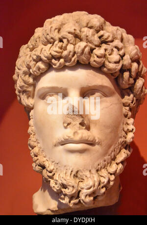 Kaiser Lucius Verus Verus Lucius Verus Herrscher Italien Europa römische Skulptur Marmor Stein Fertigkeit Handwerk Lorbeer Krone Imperium anc Stockfoto