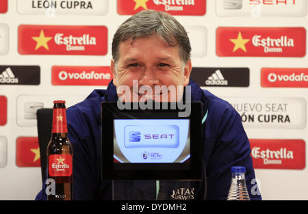 Barcelona, Spanien. 15. April 2014. BARCELONA / Spanien April -15. Gerardo Martino in der FC Barcelona Training und Pressekonferenz vor dem Finale der Copa del Rey, die in der Ciudad Deportiva Joan Gamper des FC Barcelona stattfand, '' am 5. April 2014 Foto: Joan Valls/Urbanandsport Nurphoto © Joan Valls/NurPhoto/ZUMAPRESS.com/Alamy Live News Stockfoto