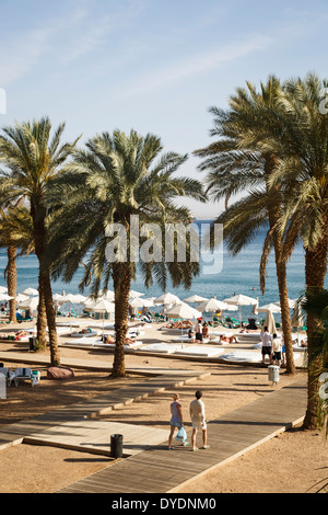 Blick über den Strand und die Hotels in Eilat, Israel. Stockfoto