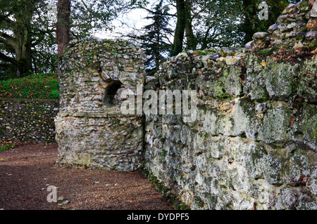 Ein Blick auf die Ruinen einer Kapelle von Norman am North Elmham, Norfolk, England, Vereinigtes Königreich. Stockfoto