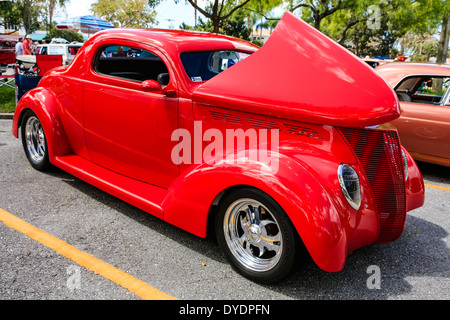 Little Red 1937 Ford Coupe Stockfoto