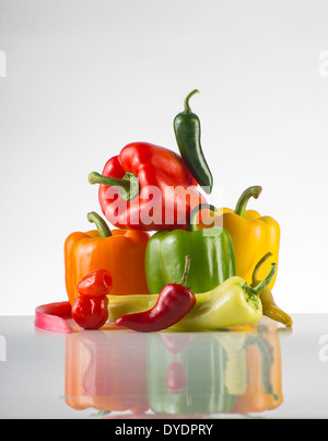 Haufen von gemischte Paprika Stockfoto