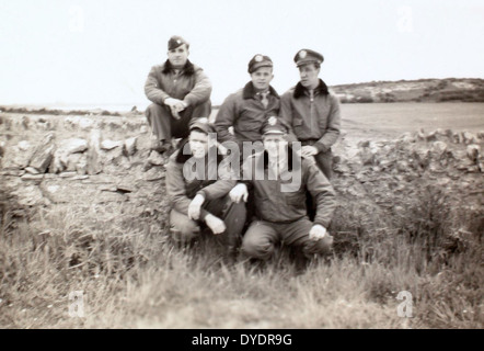 Dieses Bild zeigt den Consolidated B-24 Liberator, einen schweren Bomber, der während des Zweiten Weltkriegs eingesetzt wurde. Er war einer der meistproduzierten amerikanischen Bomber des Krieges und wurde von den US Army Air Forces weit verbreitet. Stockfoto
