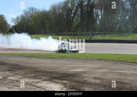 Lydden Hill, Kent, UK. 15. April 2014. Szenen aus The FIA World Rallycross Medien Tag Vorschau Mai der zweiten Runde am 24. und 25., 2014 Nissan "Driften" mit Bagsy. Bildnachweis: Motofoto/Alamy Live-Nachrichten Stockfoto