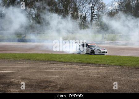 Lydden Hill, Kent, UK. 15. April 2014. Szenen aus The FIA World Rallycross Medien Tag Vorschau Mai der zweiten Runde am 24. und 25., 2014 Nissan "Driften" mit Bagsy. Bildnachweis: Motofoto/Alamy Live-Nachrichten Stockfoto