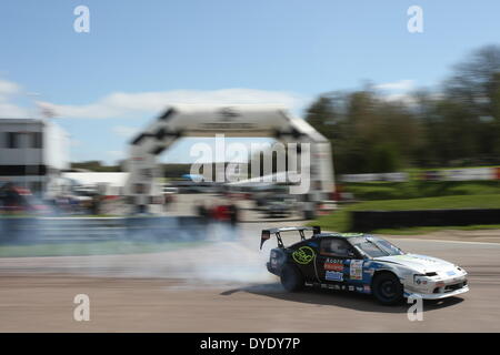 Lydden Hill, Kent, UK. 15. April 2014. Szenen aus The FIA World Rallycross Medien Tag Vorschau Mai der zweiten Runde am 24. und 25., 2014 Nissan "Driften" mit Bagsy. Bildnachweis: Motofoto/Alamy Live-Nachrichten Stockfoto