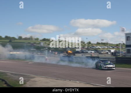 Lydden Hill, Kent, UK. 15. April 2014. Szenen aus The FIA World Rallycross Medien Tag Vorschau Mai der zweiten Runde am 24. und 25., 2014 Nissan "Driften" mit Bagsy. Bildnachweis: Motofoto/Alamy Live-Nachrichten Stockfoto