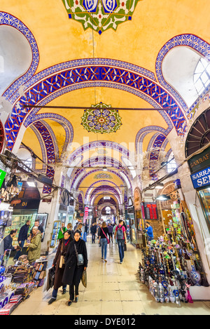 Der ältere Teil des Grand Bazaar (Kapaliçarsi), Istanbul, Türkei Stockfoto