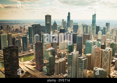 Luftaufnahme der Stadt von Chicago, Illinois, USA, aufgenommen aus einem Hubschrauber Stockfoto