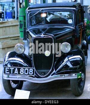 1937 Ford Modell Y erste viersitzige Limousine. Stockfoto