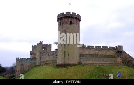 Blick auf das Schloss Warwick 2013. Die mittelalterliche Burg wurde von einem ursprünglichen von Wilhelm dem Eroberer erbaut in 1068 entwickelt. Stockfoto