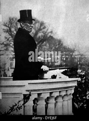 Weltkrieg 1-Präsident Woodrow Wilson (1856-1924) einen Monat vor dem 5. März 1917, Adressen der Gast vor dem Kapitol in Washington, die Antrittsrede von seinem zweiten Präsidentschaft. Stockfoto