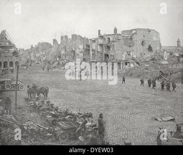 Den wichtigsten Platz von Peronne, nach Eingang der britischen am 8. März 1917 Truppen. Stockfoto