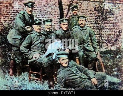 Hitler mit Kameraden fotografiert ca. 1916 im ersten Weltkrieg Stockfoto
