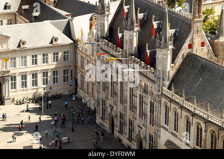 Luftbild von Rathaus und alten Standesamt Gebäude, Burgplatz, vom Belfry, Belfort Turm, Brügge, Belgien Stockfoto