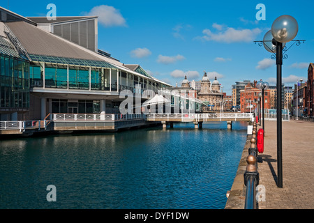 Princes Quay Shopping Centre und das Maritime Museum im Frühjahr Kingston upon Hull Stadtzentrum East Yorkshire England Großbritannien Großbritannien Großbritannien Großbritannien Großbritannien Großbritannien Großbritannien Großbritannien Großbritannien Stockfoto