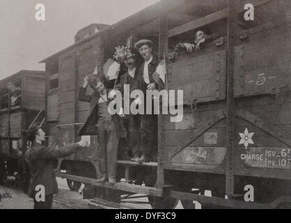 August 1914: patriotische Französische Eisenbahner in Paris, Frankreich, nach dem Ausbruch des Ersten Weltkriegs Stockfoto