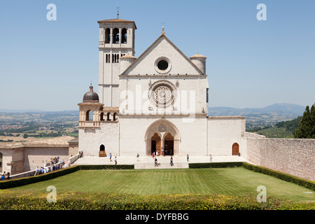 Die Basilica di San Francesco oder die Basilika des Heiligen Franziskus von Assisi, Assisi, Umbrien, Italien Stockfoto