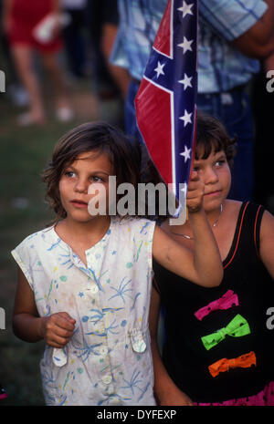 Stone Mountain, GA, USA. 15. April 2014. Weiße Patriot Party/Skinhead/KKK rally in der Nähe von Stone Mountain Ga 1989 © Robin Nelson/ZUMAPRESS.com/Alamy Live-Nachrichten Stockfoto