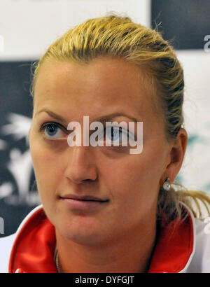 Ostrava, Tschechische Republik. 16. April 2014. Tschechischer Tennisspieler gesehen Petra Kvitova während einer Pressekonferenz vor der Fed-Cup-Halbfinale Spiel Tschechien Vs Italien in Ostrava, Tschechische Republik, 16. April 2014. © Jaroslav Ozana/CTK Foto/Alamy Live-Nachrichten Stockfoto