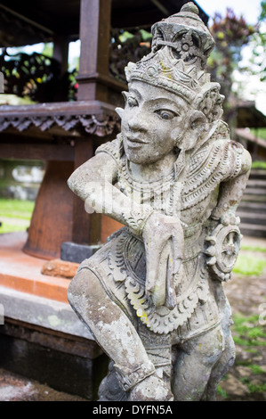 Alten balinesischen Tempel Skulptur, Indonesien, Bali Stockfoto