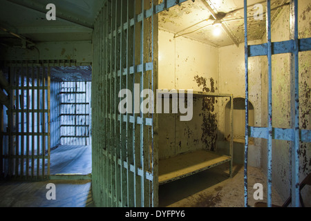 USA, Iowa, Council Bluffs, historische Pottawattamie County Jail, 1885 Squirrel Cage Gefängnis, 3-geschossigen Gefängnis in einem Trommel-Interieur Stockfoto