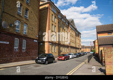 Sozialer Wohnungsbau in Rotherhithe, London, UK Stockfoto