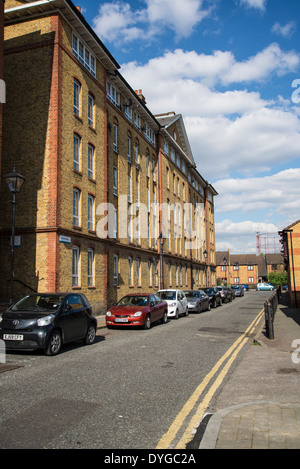 Sozialer Wohnungsbau in Rotherhithe, London, UK Stockfoto