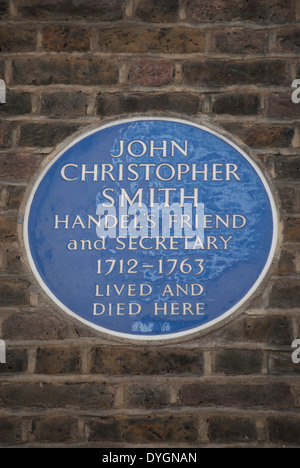 blaue Plakette, die Kennzeichnung der Heimat und Tod Website von John Christopher Smith, Sekretär und Freund Georg Friedrich Händel, London, England Stockfoto