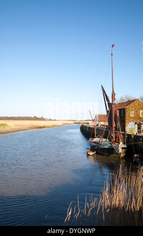 Cygnet einen historischen Spritsail Barge erbaut 1881 auf den Fluss Alde bei Snape Maltings, Suffolk, England Stockfoto