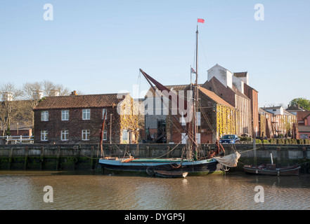 Cygnet einen historischen Spritsail Barge erbaut 1881 auf den Fluss Alde bei Snape Maltings, Suffolk, England Stockfoto