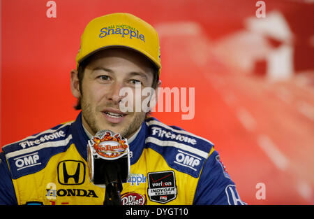 16. April 2014 - ft. Worth, Texas, USA - Apr.16, 2014. Ft. Worth, TX, USA.  Marco Andretti spricht während einer Pressekonferenz im Rahmen der IndyCar Racing League-Testfahrten auf dem Texas Motor Speedway in ft. Worth, Tx. (Credit-Bild: © Ralph Lauer/ZUMAPRESS.com) Stockfoto