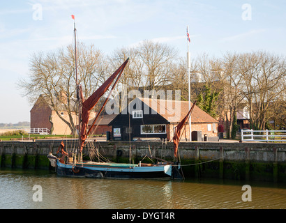 Cygnet einen historischen Spritsail Barge erbaut 1881 auf den Fluss Alde bei Snape Maltings, Suffolk, England Stockfoto