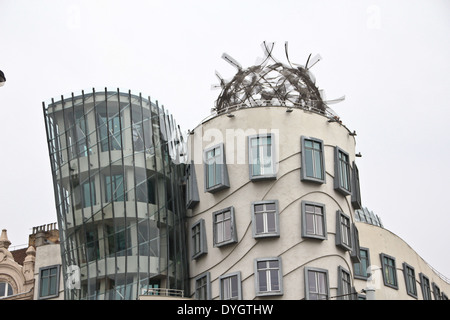 Perle der Architektur und gastronomischen Tourismus, der Hauptstadt der Tschechischen Republik. Die Straßen von Prag, Türmen und Kirchtürmen. Stockfoto