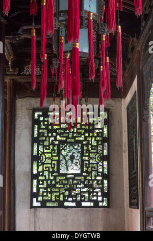 Yu-Garten in Shanghai Yu Yuan Garten Basar China, Fensterdetail Stockfoto