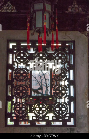 Yu-Garten in Shanghai Yu Yuan Garten Basar China, Fensterdetail Stockfoto