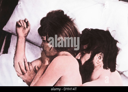 Jennie Linden und Alan Bates, am Set des Films, "Frauen in der Liebe", 1970 Stockfoto