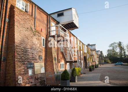 19. Jahrhunderts umgewandelt Industriebauten, Freizeit, Einkaufen, wohnen, kulturelle Nutzung, Snape Maltings, Suffolk, England Stockfoto