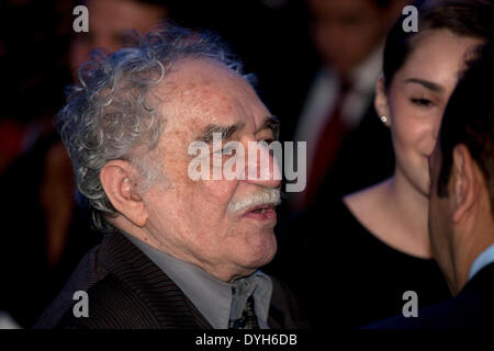 (DATEI) Ein Bild vom 1. März 2011 zeigt kolumbianischen Schriftstellers Gabriel Garcia Marquez während der Premiere des Museo Soumaya in Mexiko-Stadt. Garcia Marquez, der Autor von "Hundert Jahre Einsamkeit", schaltet 85 6. März 2012. Foto: Susana Gonzalez/Dpa/jg Stockfoto