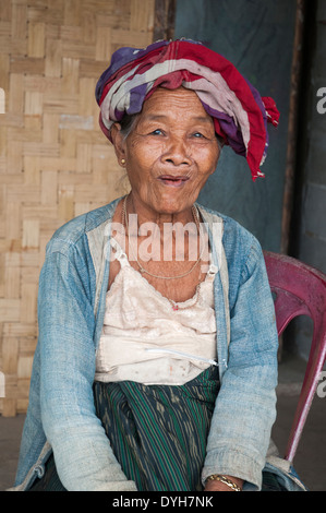 Lao Seniorin am Don Khone (Insel), vier tausend Inseln, Laos Stockfoto