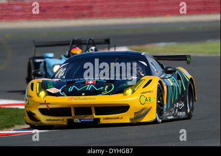 Northampton, UK. 18. April 2014. #80 Kessell Racing Ferrari 458 Italia GT3 in Aktion während der ersten freien Training in Runde 1 von 2014 FIA European Le Mans Series von Silverstone Circuit. Bildnachweis: Aktion Plus Sport/Alamy Live-Nachrichten Stockfoto